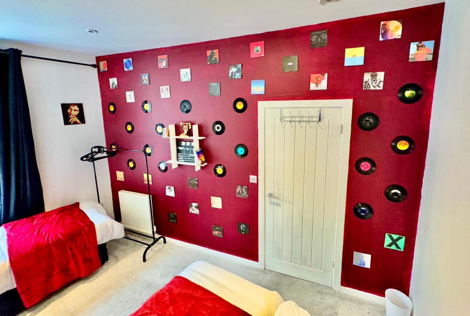 Three Bedroom House By Peacegrove Homes Short Lets & Serviced Accommodation Brighton With Free Wifi & Pet Friendly Exterior photo